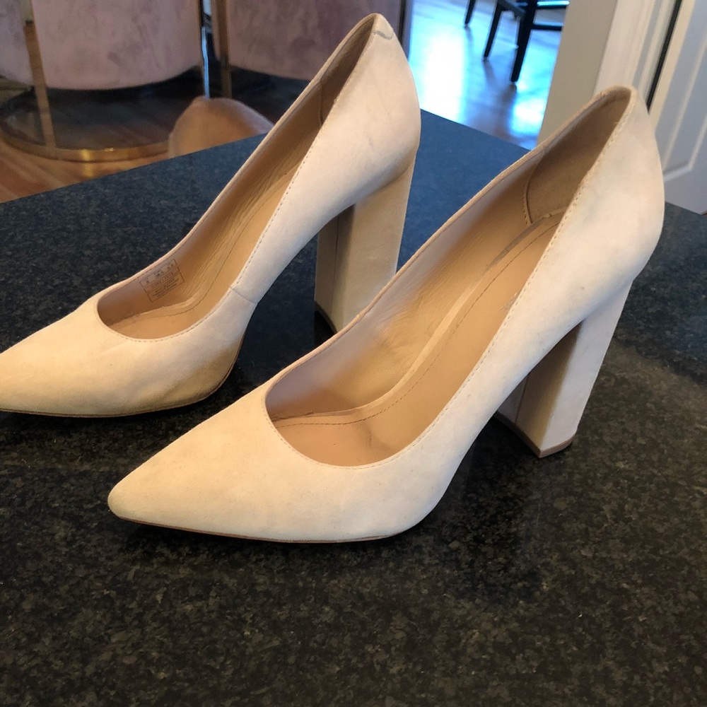 Pour La Victoire Celina Blush Pumps